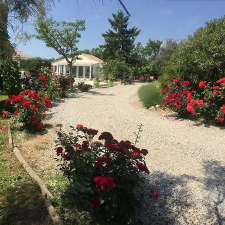 Гостевой дом Mazet Provencal Сен-Жиль